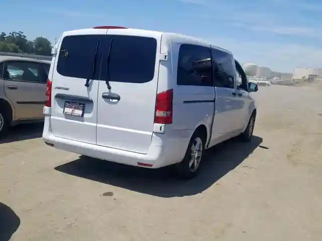 WD4PG2EE3H3301324 2017 MERCEDES-BENZ METRIS-3