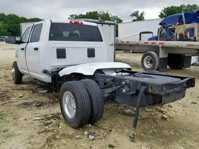3C7WRTCL9JG312812 2018 RAM 3500-2