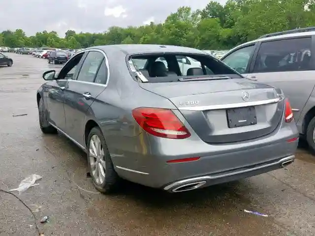 WDDZF4KB1HA075975 2017 MERCEDES-BENZ E 300 4MATIC-2