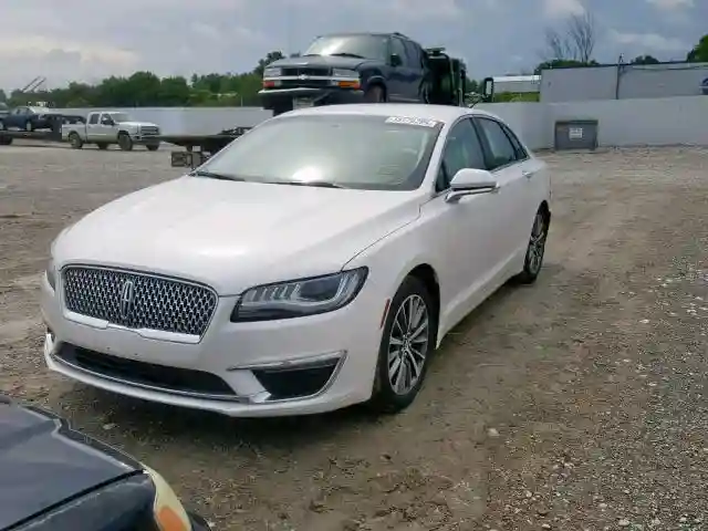 3LN6L5A95JR609402 2018 LINCOLN MKZ PREMIERE-1