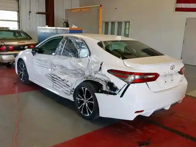 4T1B11HK9KU231732 2019 TOYOTA CAMRY L-2