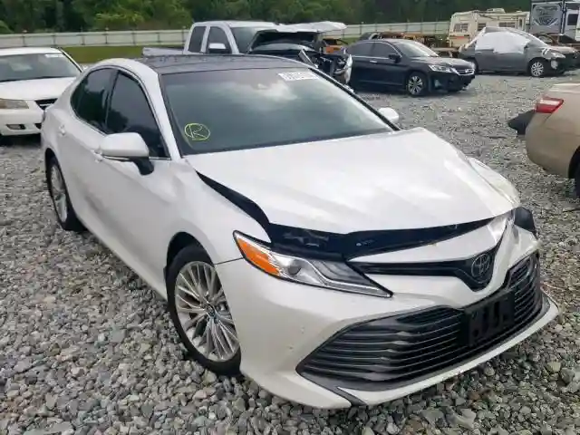 4T1B11HK5JU023233 2018 TOYOTA CAMRY L-0