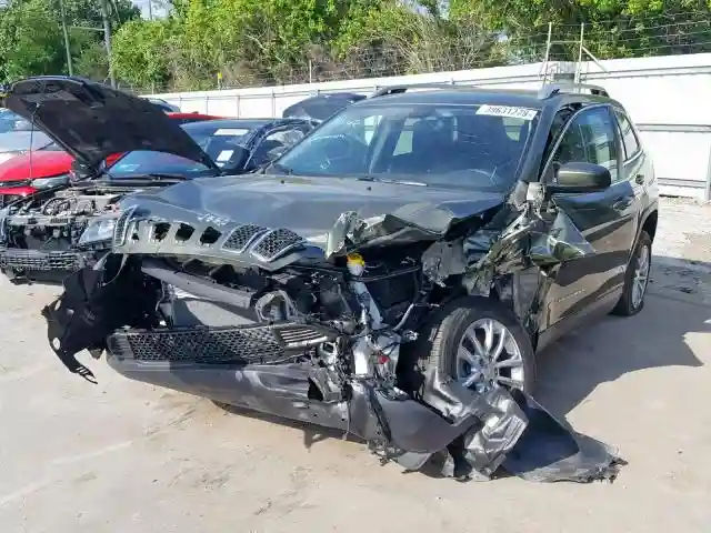 1C4PJLCB9KD387699 2019 JEEP CHEROKEE LATITUDE-1