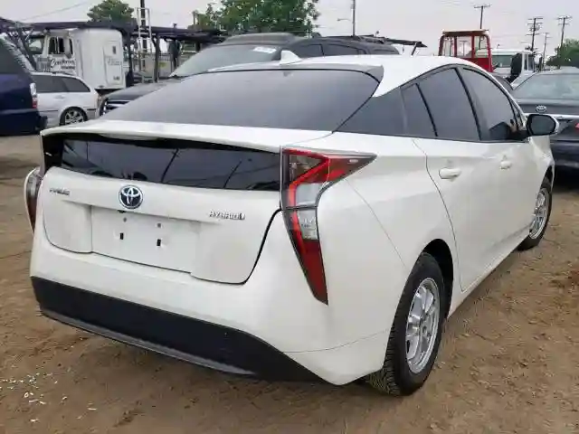 JTDKBRFUXH3056135 2017 TOYOTA PRIUS-3