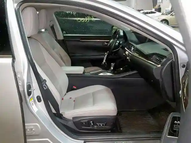58ABK1GG3GU007558 2016 LEXUS ES 350-4