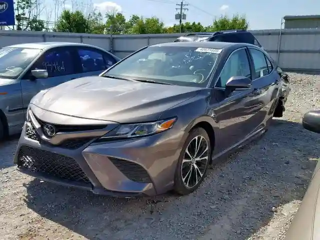 4T1B11HK2JU108000 2018 TOYOTA CAMRY L-1