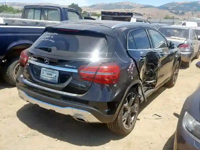 WDCTG4GB1KU006726 2019 MERCEDES-BENZ GLA 250 4MATIC-3