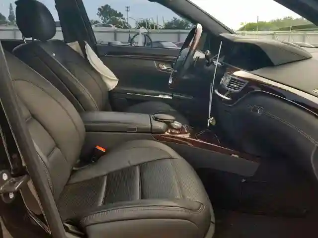 WDDNG7EB3BA389241 2011 MERCEDES-BENZ S 63 AMG-4