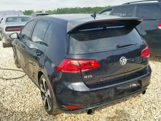 3VW4T7AU8HM074405 2017 VOLKSWAGEN GTI S-2