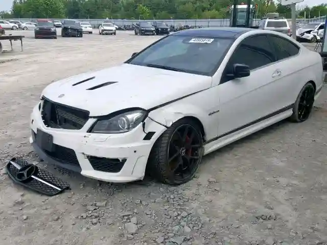 WDDGJ7HB1FG339804 2015 MERCEDES-BENZ C 63 AMG-1