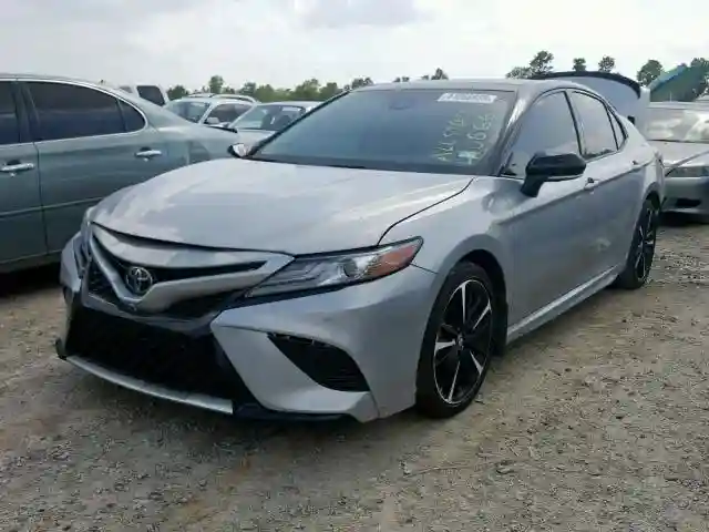 4T1BZ1HK0JU016473 2018 TOYOTA CAMRY XSE-1