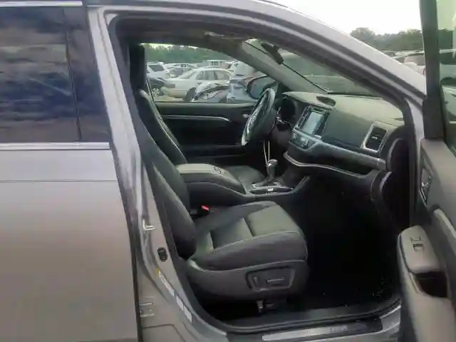 5TDDZRFH4JS913612 2018 TOYOTA HIGHLANDER LIMITED-4