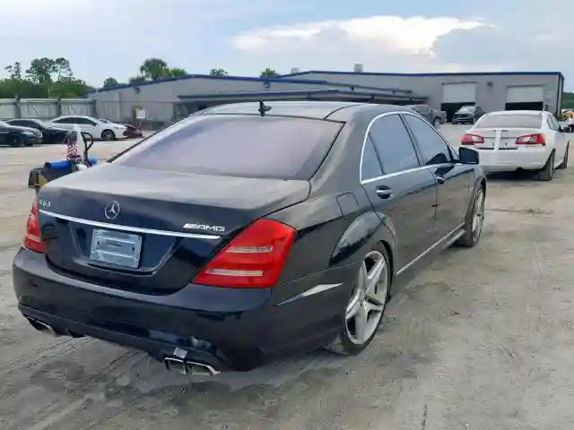 WDDNG7EB3BA389241 2011 MERCEDES-BENZ S 63 AMG-3