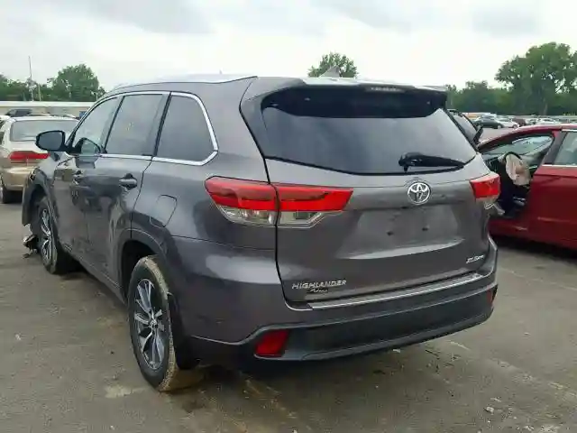 5TDJZRFH5JS551115 2018 TOYOTA HIGHLANDER SE-2