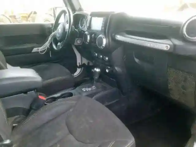 1C4BJWEG6EL130739 2014 JEEP WRANGLER UNLIMITED SAHARA-4