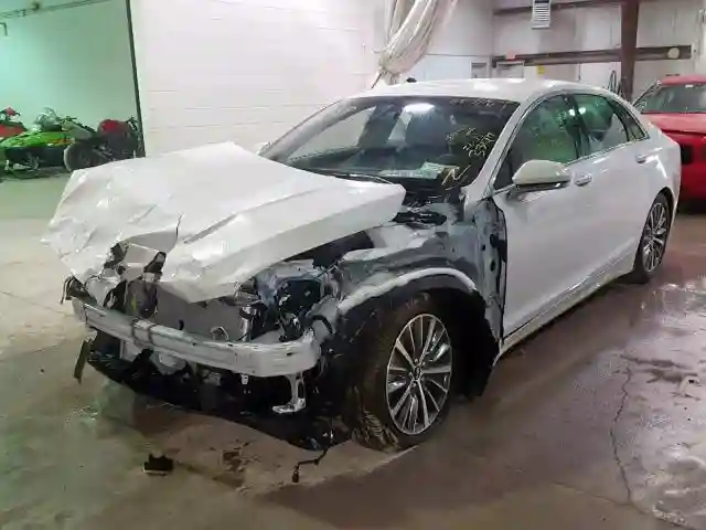 3LN6L5B97KR601687 2019 LINCOLN MKZ-1