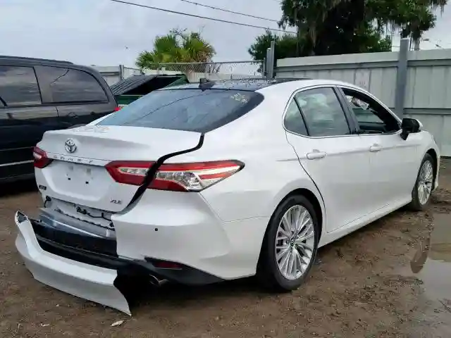 4T1BZ1HK8JU002689 2018 TOYOTA CAMRY XSE-3