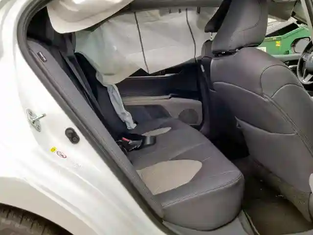4T1BZ1HK8JU002689 2018 TOYOTA CAMRY XSE-5