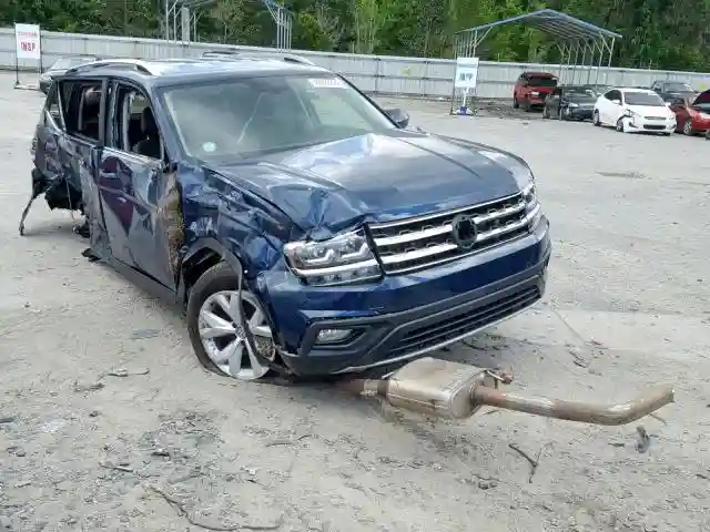 1V2CR2CA2JC561785 2018 VOLKSWAGEN ATLAS SE-0