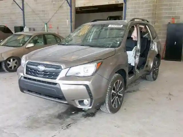 JF2SJGWCXJH444040 2018 SUBARU FORESTER 2.0XT TOURING-1