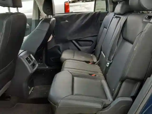 1V2CR2CA2JC561785 2018 VOLKSWAGEN ATLAS SE-5