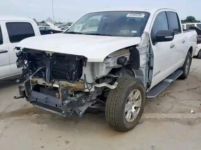 1N6AA1E59HN575060 2017 NISSAN TITAN SV-1