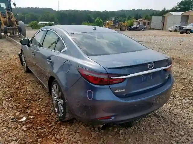 JM1GL1XY6J1303979 2018 MAZDA 6 SIGNATURE-2