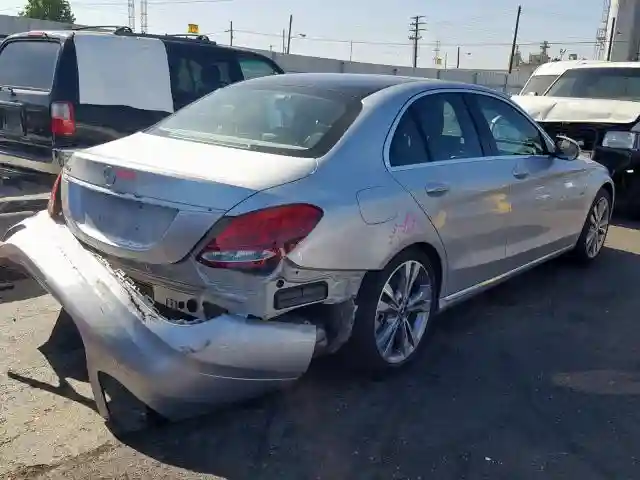 55SWF4HBXHU230081 2017 MERCEDES-BENZ C 350E-3