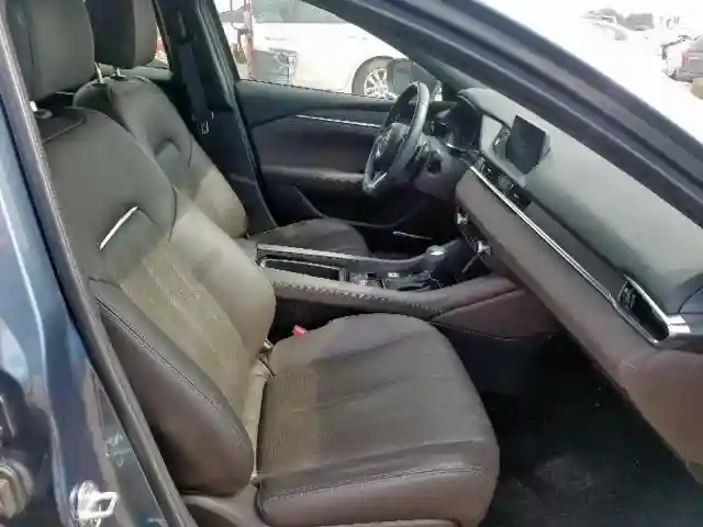 JM1GL1XY6J1303979 2018 MAZDA 6 SIGNATURE-4