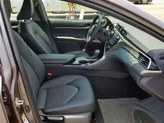 4T1B11HK2JU135665 2018 TOYOTA CAMRY L-4