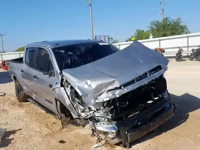 5TFDY5F1XJX700222 2018 TOYOTA TUNDRA CREWMAX SR5-0
