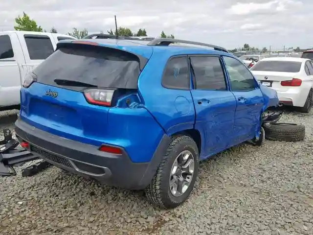 1C4PJMBX7KD261411 2019 JEEP CHEROKEE TRAILHAWK-3