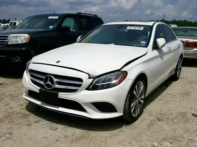 55SWF8DB6KU287141 2019 MERCEDES-BENZ C 300-1