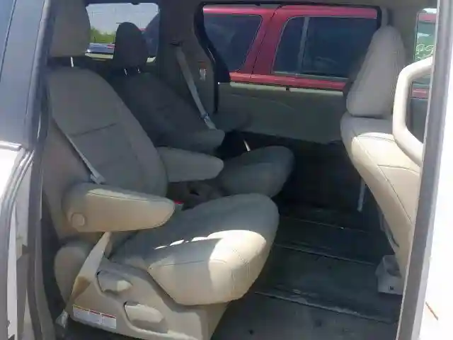 5TDDZ3DC3KS226384 2019 TOYOTA SIENNA LIMITED-5