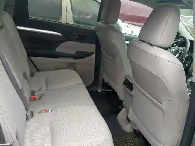 5TDBKRFH9GS338430 2016 TOYOTA HIGHLANDER LE-5