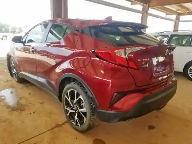 NMTKHMBX8JR021727 2018 TOYOTA C-HR XLE-2