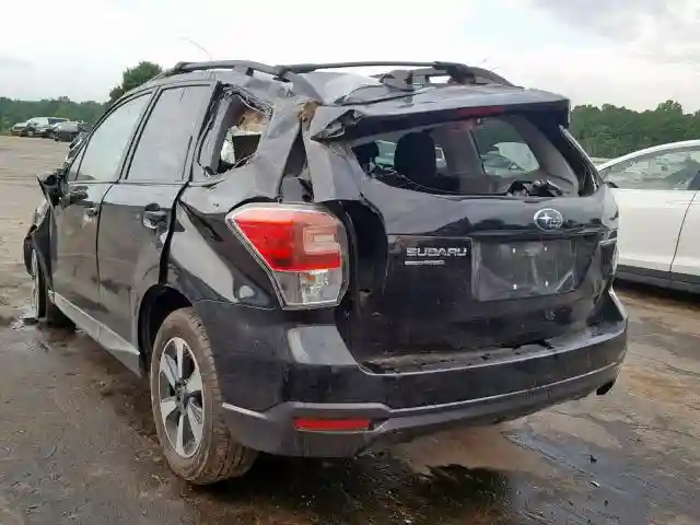 JF2SJAGC8JH581814 2018 SUBARU FORESTER 2.5I PREMIUM-2