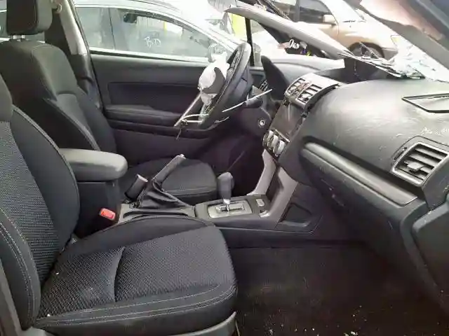 JF2SJAGC8JH581814 2018 SUBARU FORESTER 2.5I PREMIUM-4