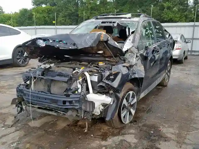 JF2SJAGC8JH581814 2018 SUBARU FORESTER 2.5I PREMIUM-1