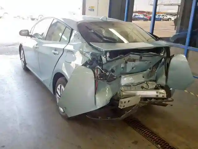 JTDKARFU0J3057349 2018 TOYOTA PRIUS-2