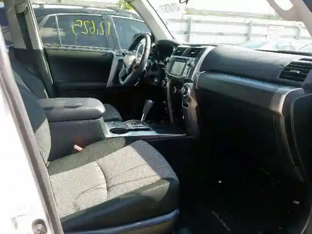 JTEZU5JRXK5196732 2019 TOYOTA 4RUNNER SR5-4