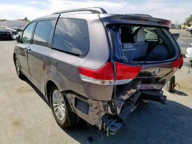 5TDYK3DC7ES489455 2014 TOYOTA SIENNA XLE-2