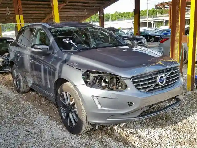 YV449MRR8H2120187 2017 VOLVO XC60 T6-0