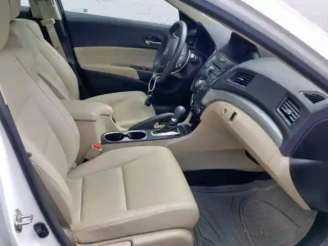 19UDE2F32HA013680 2017 ACURA ILX BASE-4