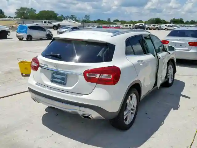 WDCTG4EB6GJ208554 2016 MERCEDES-BENZ GLA 250-3