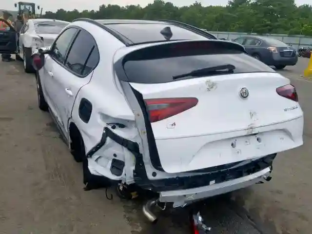 ZASPAKBN8K7C30919 2019 ALFA ROMEO STELVIO TI-2