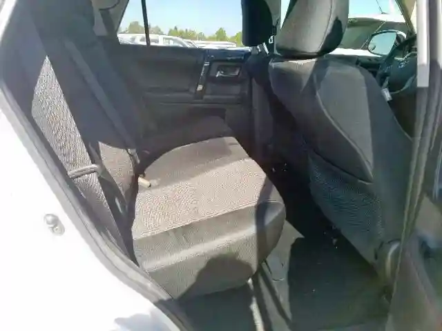 JTEBU5JR3J5510477 2018 TOYOTA 4RUNNER SR5/SR5 PREMIUM-5