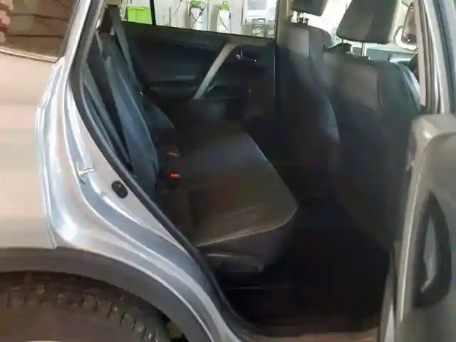 2T3DFREVXJW758806 2018 TOYOTA RAV4 LIMITED-5