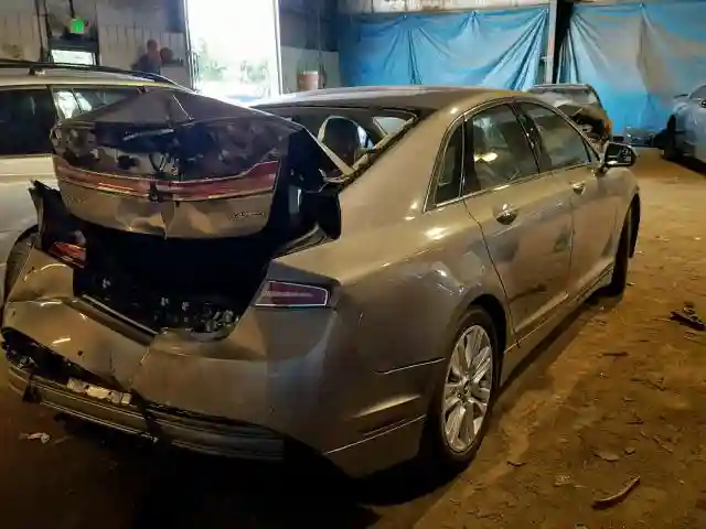 3LN6L2G9XGR621432 2016 LINCOLN MKZ-3