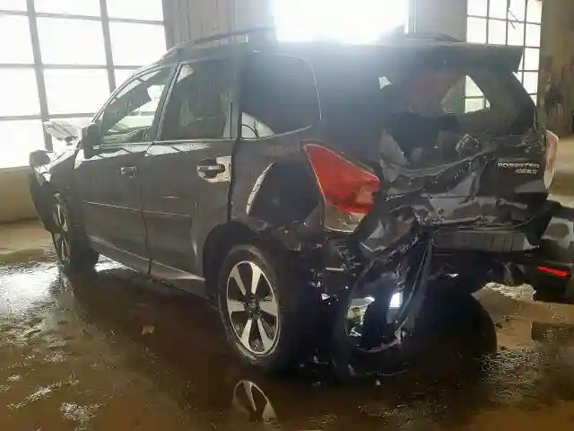 JF2SJAJC4HH498075 2017 SUBARU FORESTER 2.5I LIMITED-2